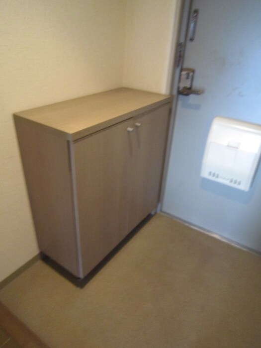 物件内観写真12　(玄関)