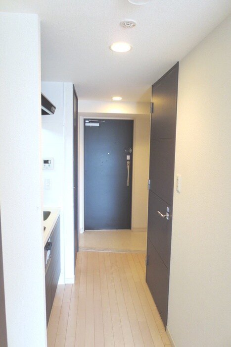 物件内観写真16　(廊下)