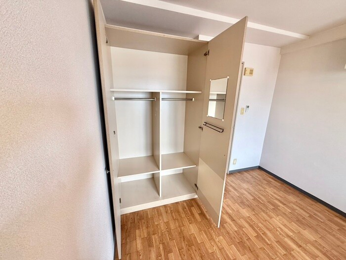 物件内観写真11　(収納)
