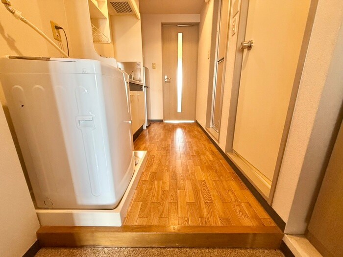 物件内観写真16　(廊下)