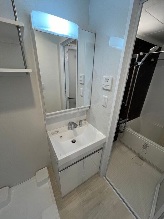 物件内観写真9　(洗面)