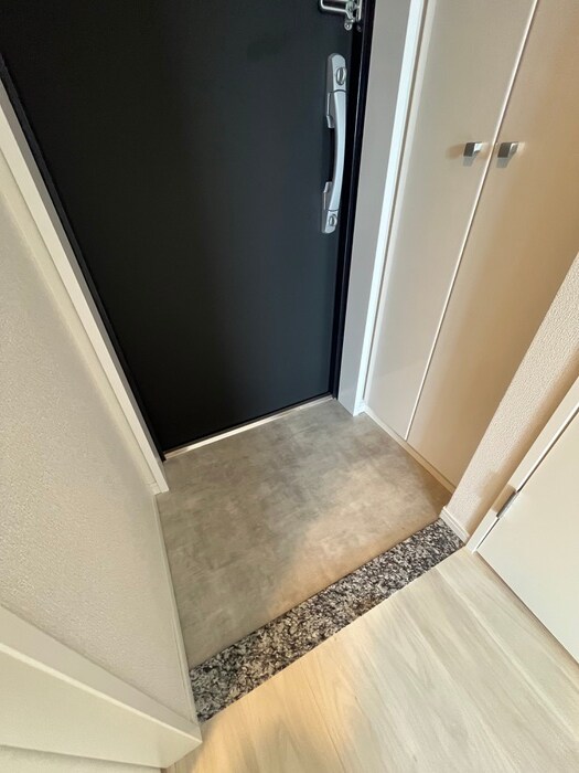 物件内観写真15　(玄関)