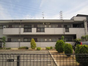 リセスフィ－ルド外観写真