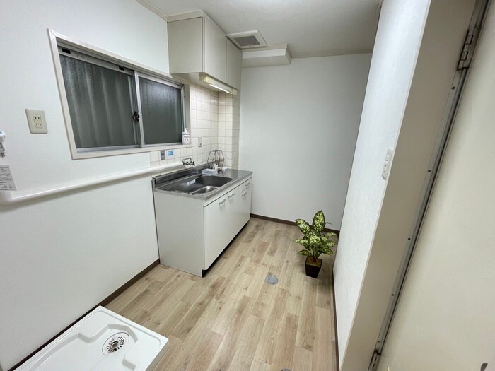 物件内観写真17　(廊下)