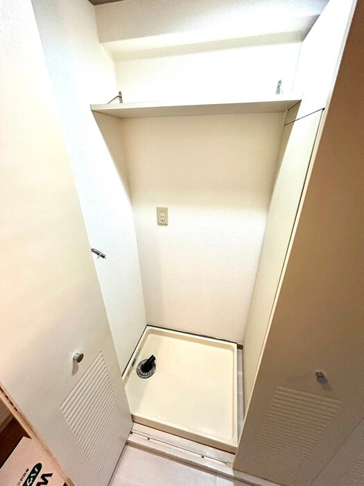 物件内観写真15　(洗濯機置場)