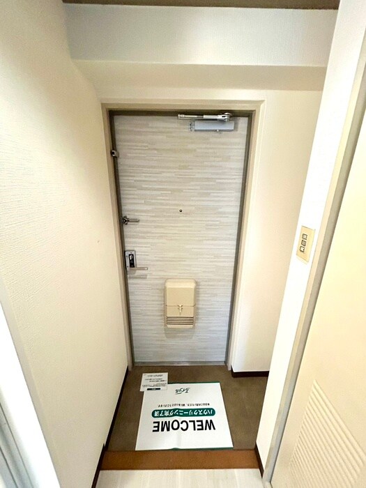 物件内観写真17　(玄関)