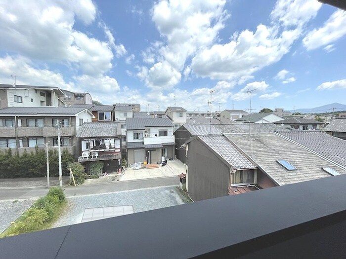 物件内観写真12　(室内からの展望)