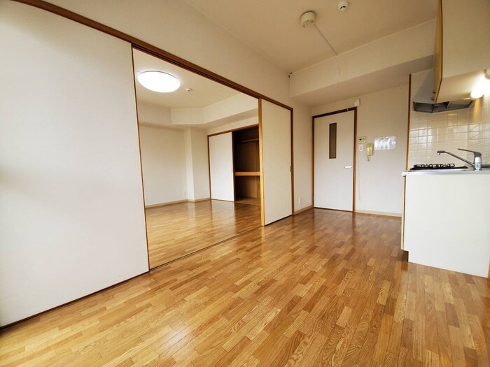 物件内観写真8　(居室)