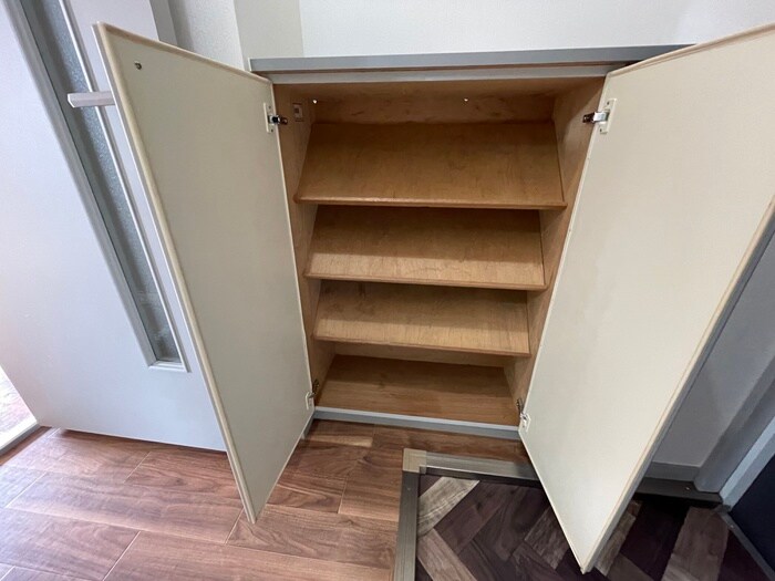 物件内観写真8　(靴箱)