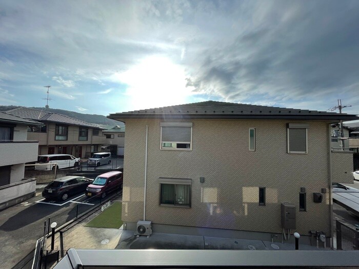 物件内観写真18　(室内からの展望)