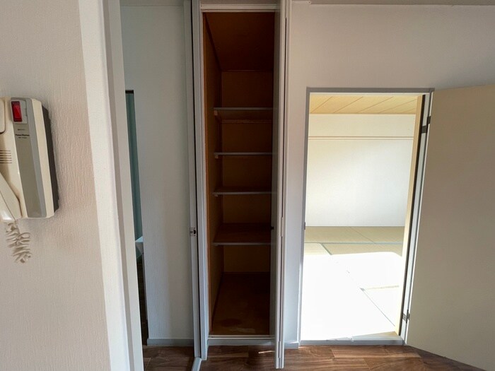 物件内観写真21　(収納)