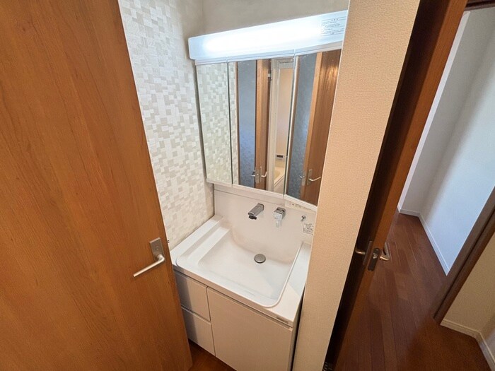 物件内観写真9　(洗面)