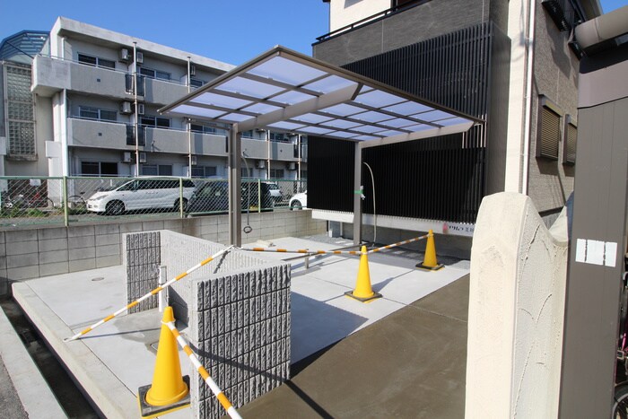 物件外観写真5　(駐輪場)