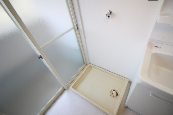 物件内観写真18　(洗濯機置場)