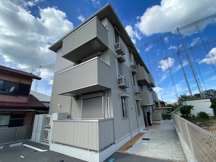 物件外観写真1　(外観写真)