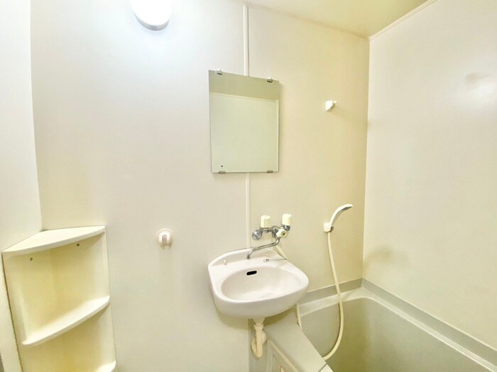 物件内観写真11　(洗面)