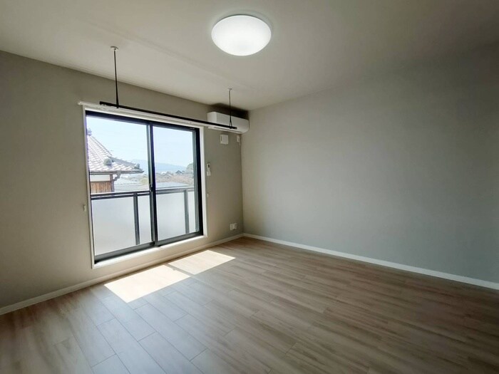 物件内観写真9　(居室)