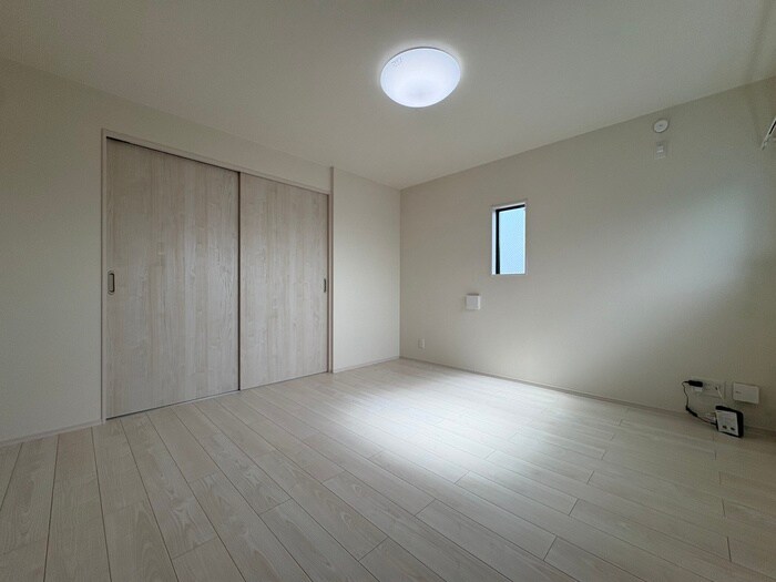 物件内観写真8　(居室)