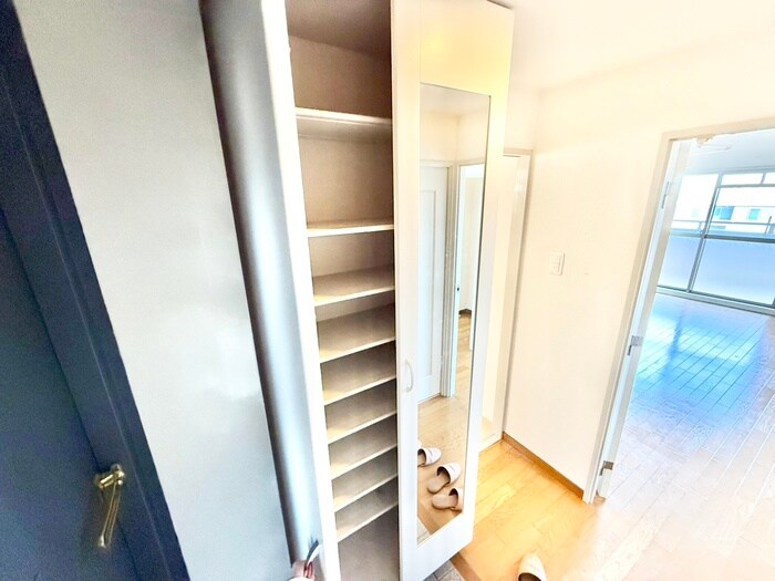 物件内観写真15　(靴箱)