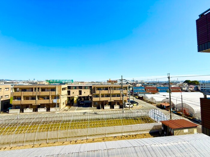 物件内観写真17　(室内からの展望)