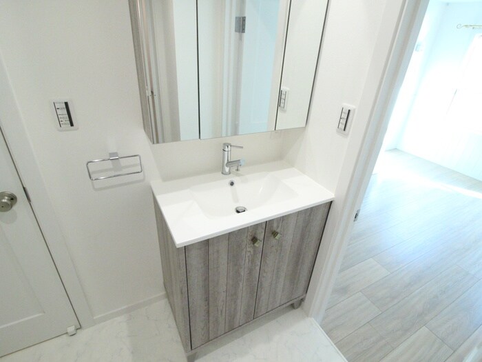 物件内観写真15　(洗面)