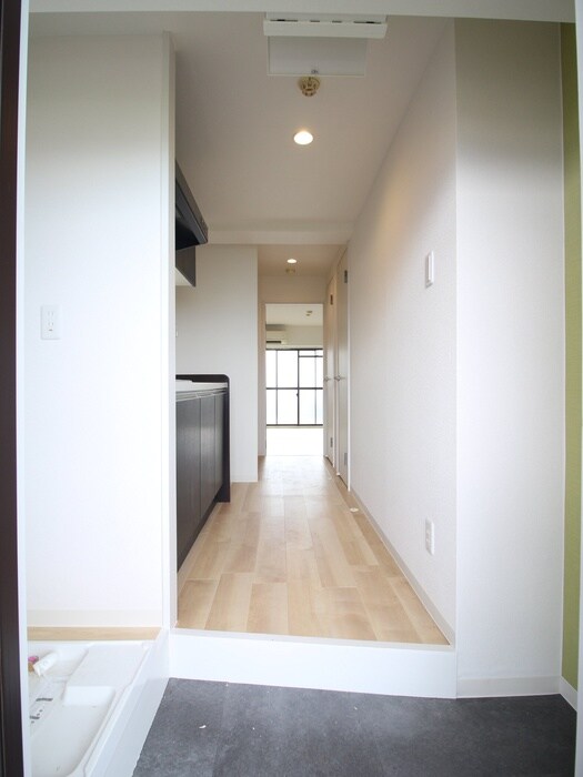 物件内観写真16　(廊下)