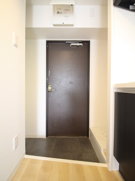 物件内観写真17　(玄関)
