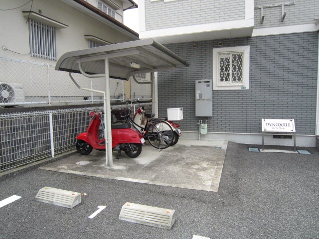 物件外観写真2　(駐輪場)