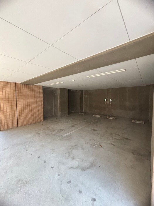 物件外観写真6　(駐車場)