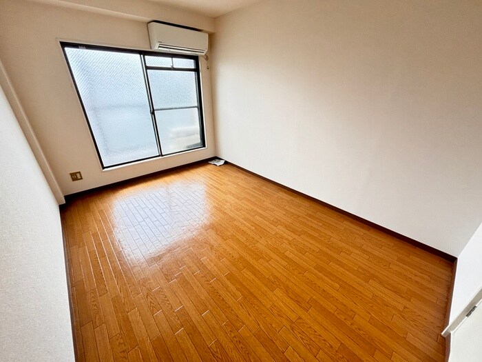 物件内観写真10　(居室)