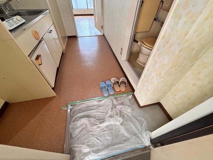 物件内観写真14　(玄関)