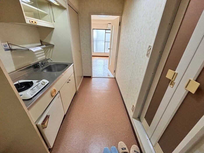 物件内観写真15　(廊下)