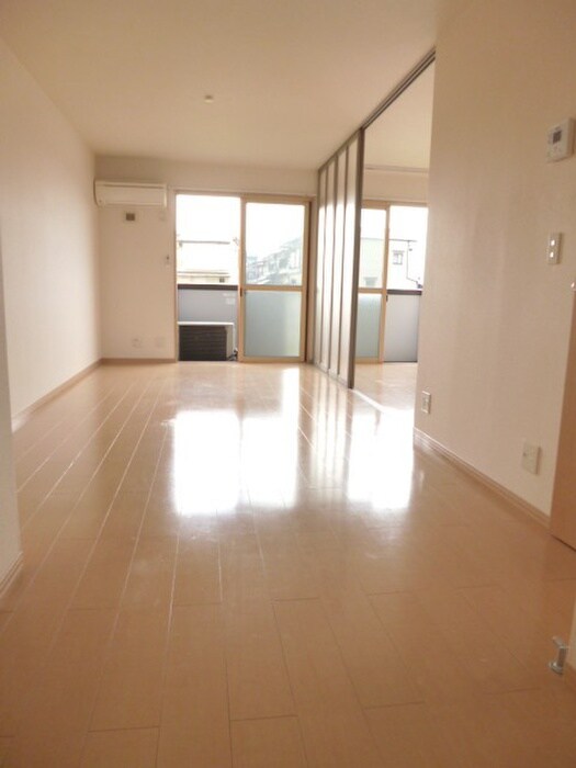 物件内観写真11　(居室)