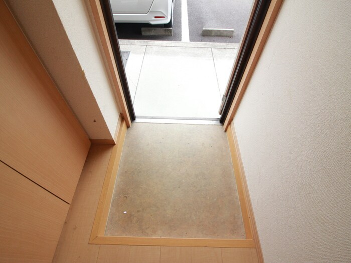 物件内観写真21　(玄関)