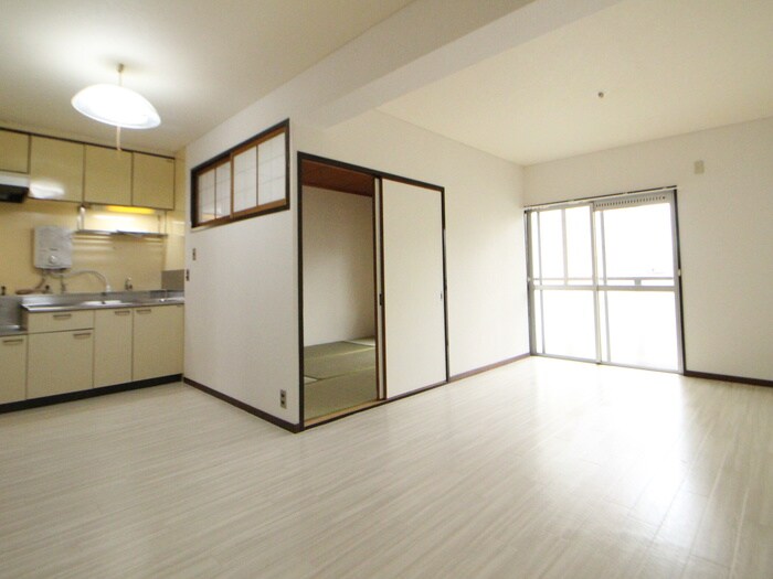 物件内観写真8　(居室)