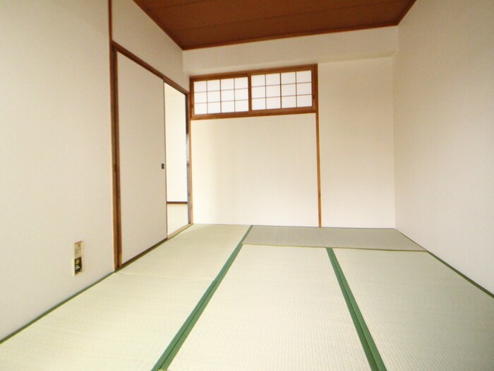 物件内観写真15　(居室)