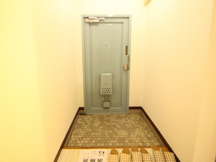 物件内観写真17　(玄関)