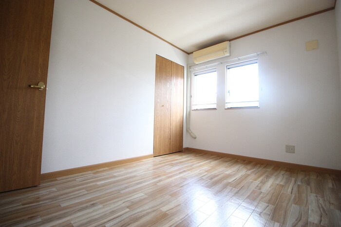 物件内観写真19　(居室)