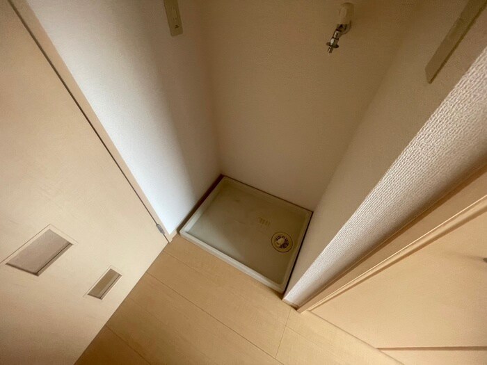 物件内観写真13　(洗濯機置場)