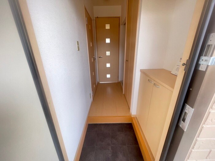 物件内観写真14　(玄関)