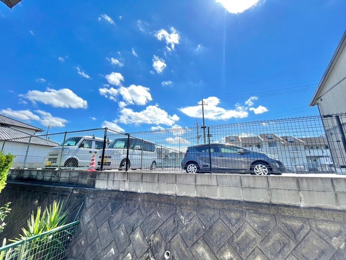 物件内観写真17　(室内からの展望)