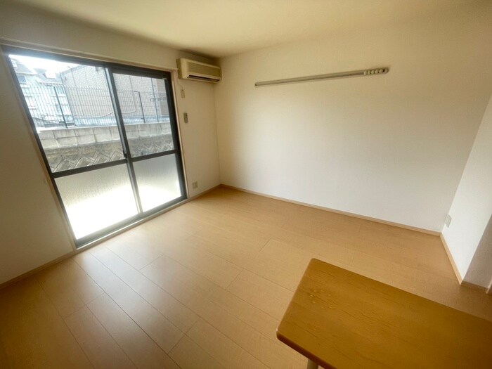 物件内観写真18　(居室)