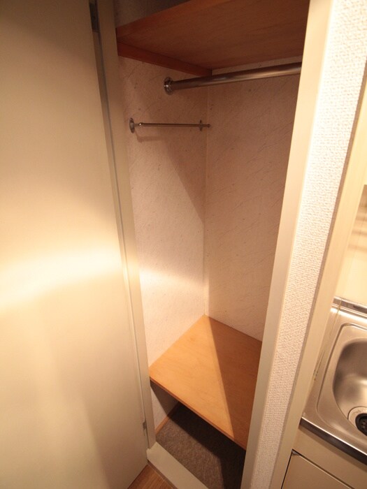 物件内観写真12　(収納)