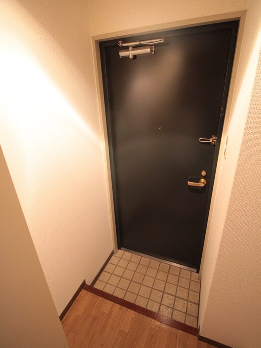 物件内観写真13　(玄関)