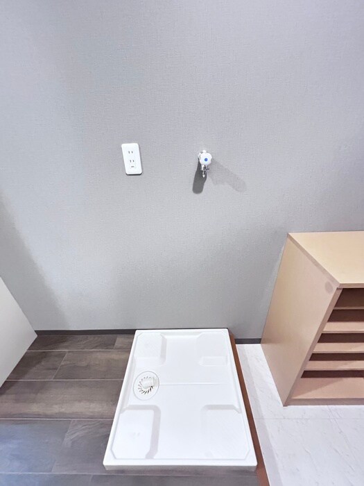 物件内観写真11　(洗濯機置場)