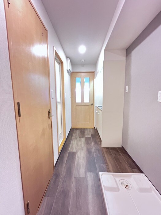 物件内観写真16　(廊下)