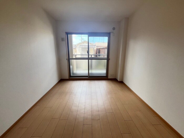 物件内観写真8　(居室)