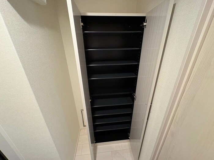 物件内観写真18　(靴箱)