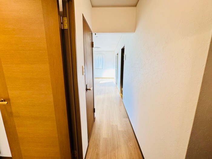 物件内観写真19　(廊下)