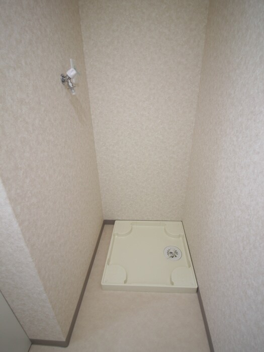 物件内観写真19　(洗濯機置場)